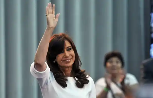 Cristina anunció una inversión de 600 millones de dólares de Renault y Nissan en el país