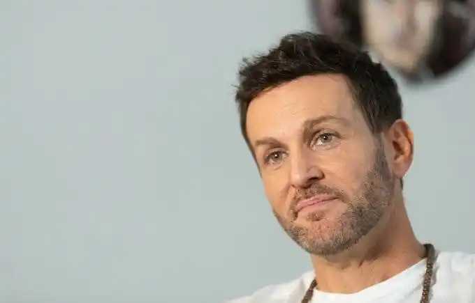 Polémica por el pago adelantado al cantante Axel