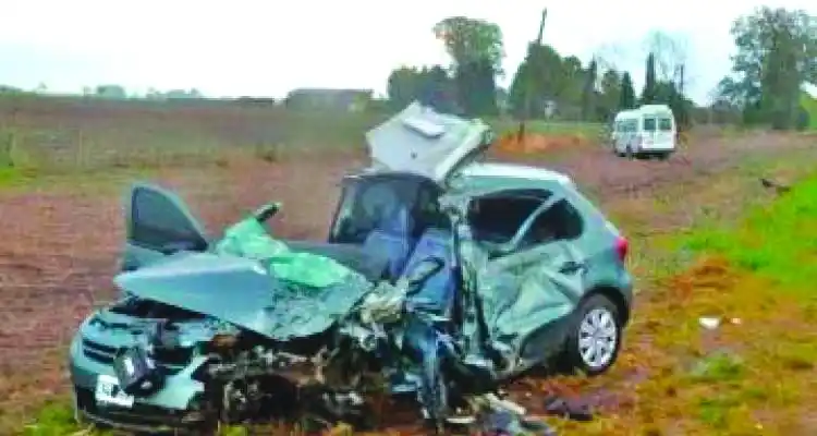 Absolvieron al chofer que colisionó contra el auto en el que murieron Micaela Burgués y Diego Zanatta