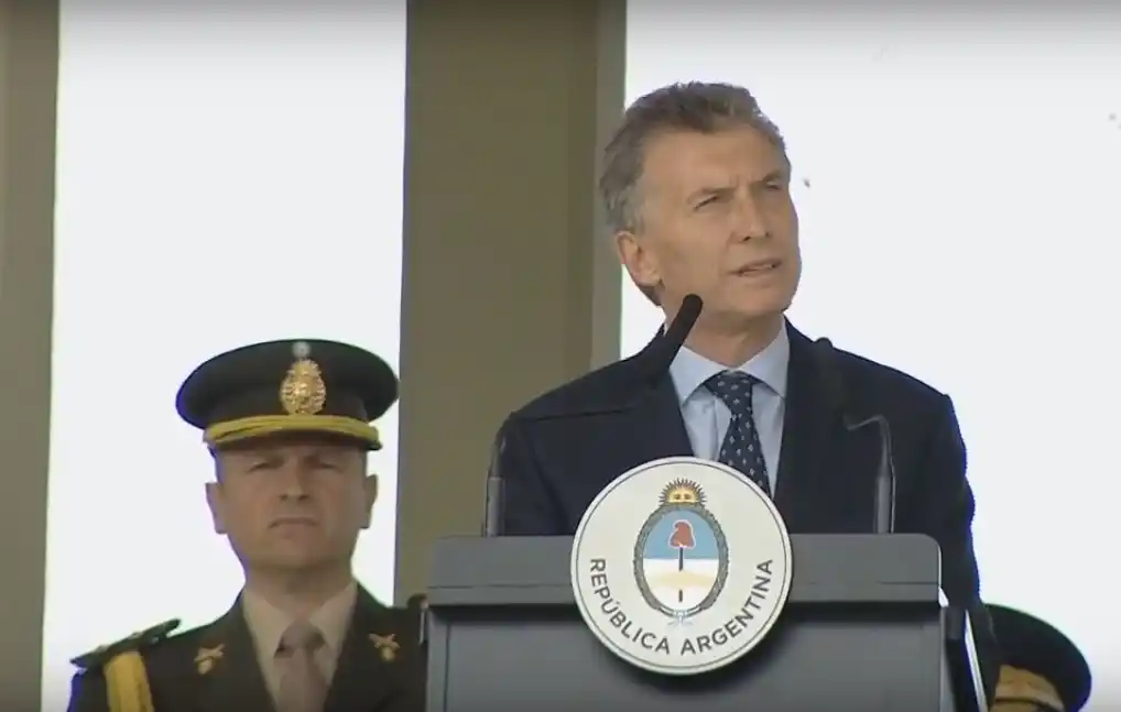 «Necesitamos Fuerzas Armadas que se adapten al siglo XXI»