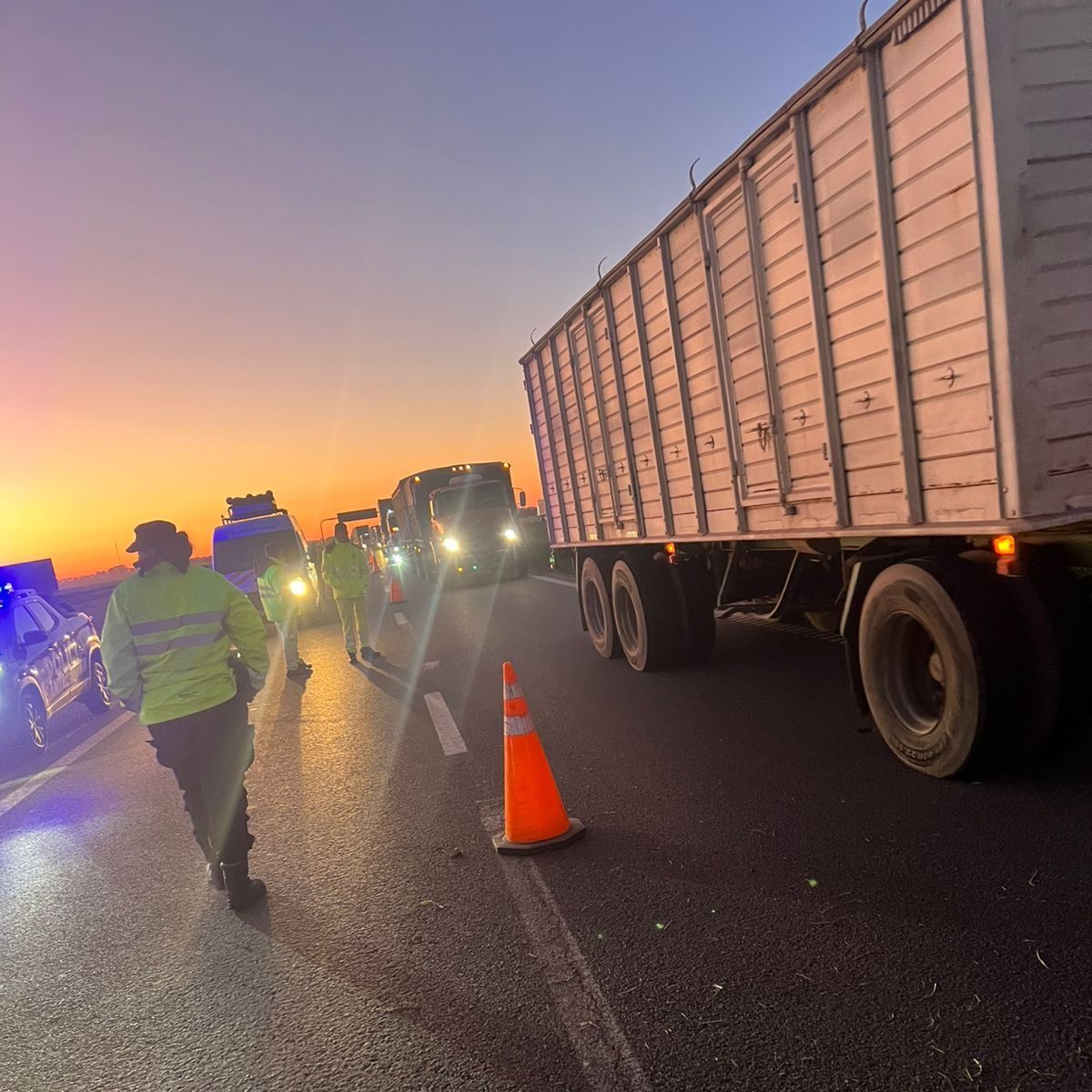 Choque múltiple en la autopista Rosario-Buenos Aires.