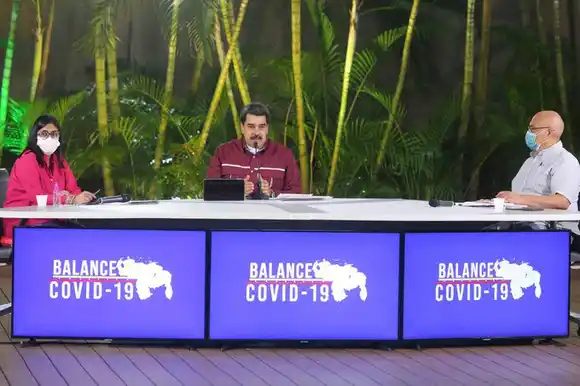 Normalidad del régimen: Maduro planea flexibilizar al país todo diciembre