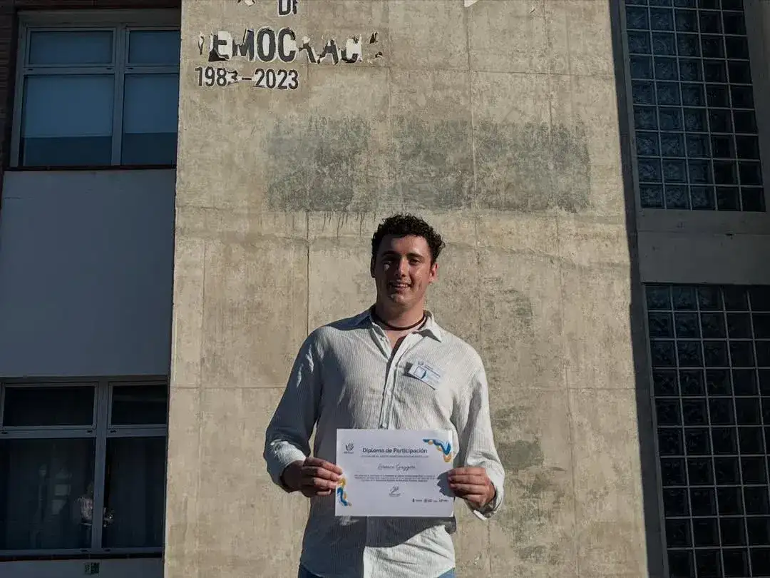 Con raíces en Gualeguay, un estudiante de la UNER representará a la Argentina en Suecia y busca apoyo para concretar el viaje