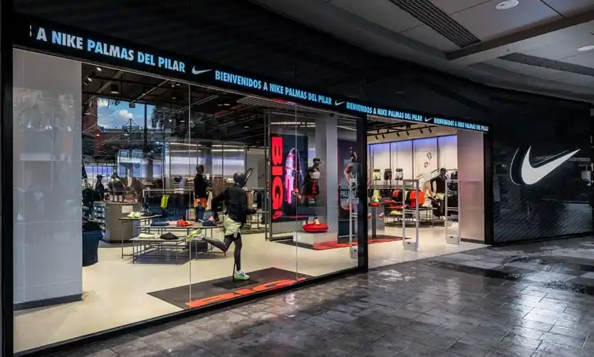 Nike abrió un nuevo local en el Palmas del Pilar Shopping