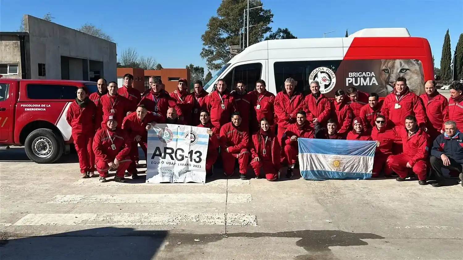 Bomberos bonaerenses se preparan para desplegar tareas de rescate en Venezuela.