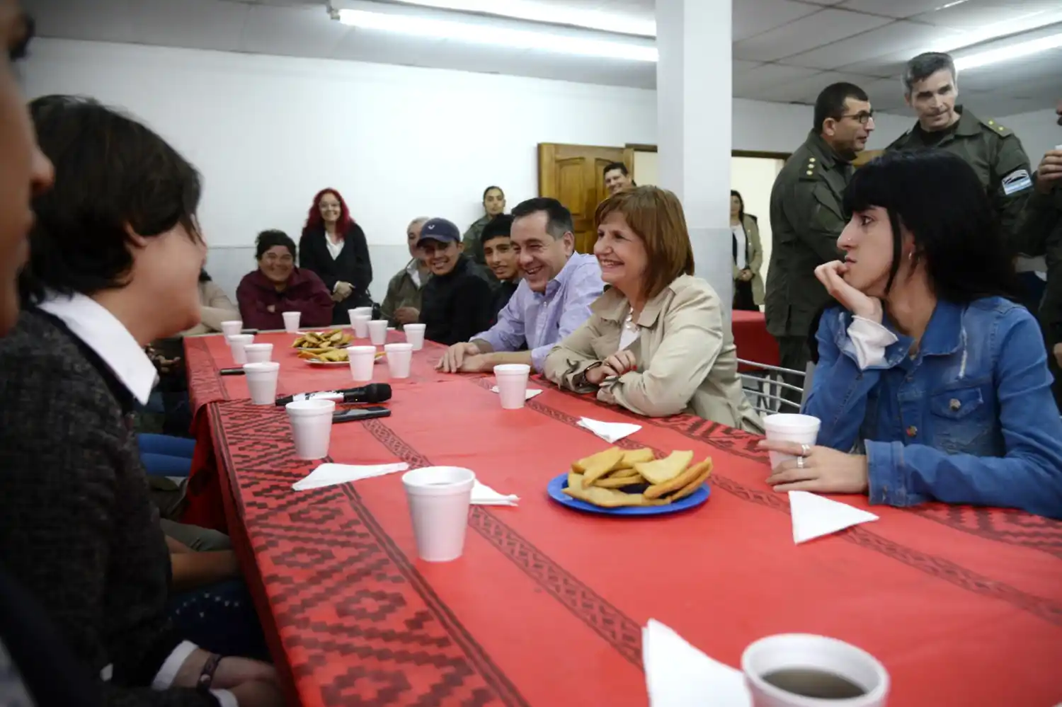Servicio Cívico Voluntario en González Catán: Bullrich y Finochiaro recorrieron la sede de La Matanza