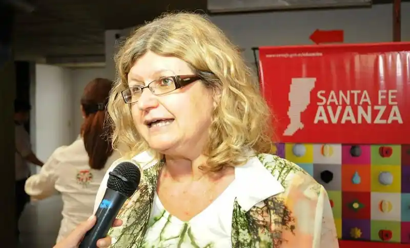 Escándalo en Santa Fe: Docentes denuncian que el Ministerio de Educación quitó competencias a títulos