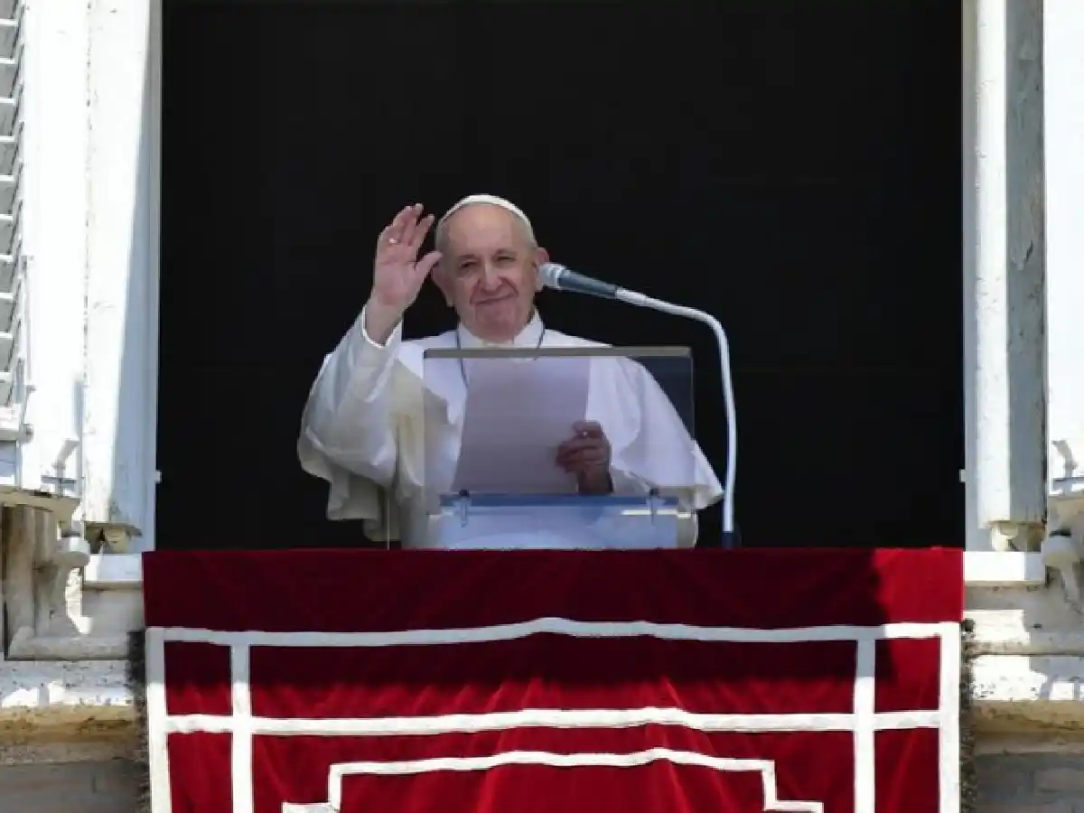 Francisco pidió que se evite "hablar por detrás" y consideró que eso también es un virus peligroso