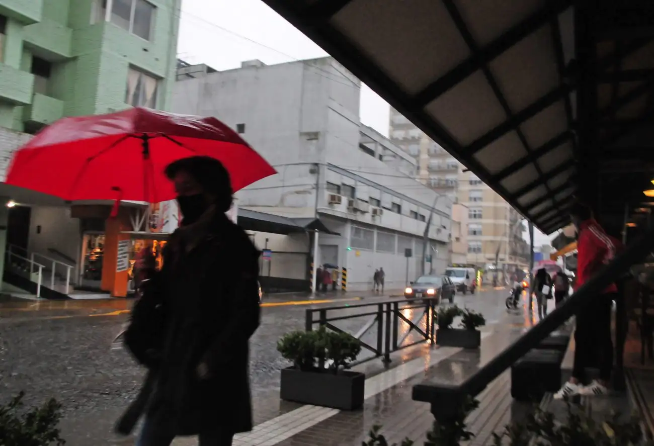 Anuncio de tormentas y fuertes vientos para este sábado 