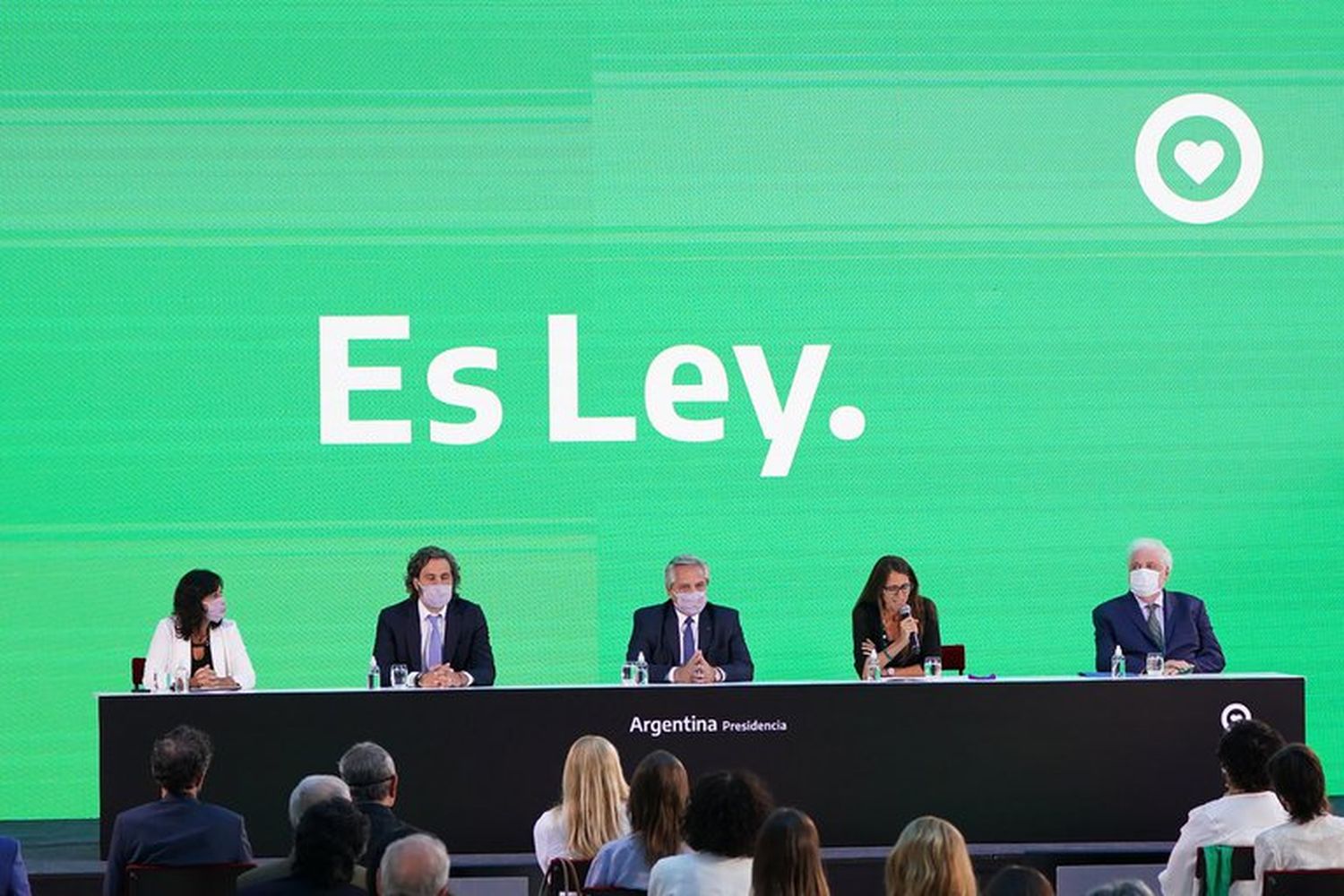 Ley IVE: “Estoy muy feliz de estar poniéndole fin al patriarcado”, dijo el presidente