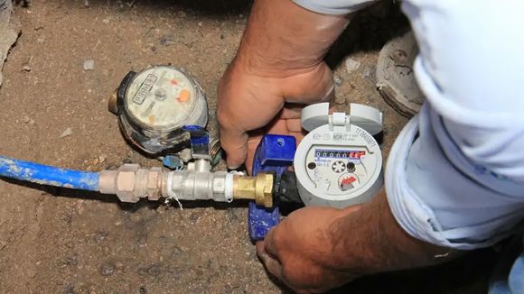 Medidores de agua: Tras el anuncio se desató la polémica y las condiciones que se pretenden para pagar el consumo