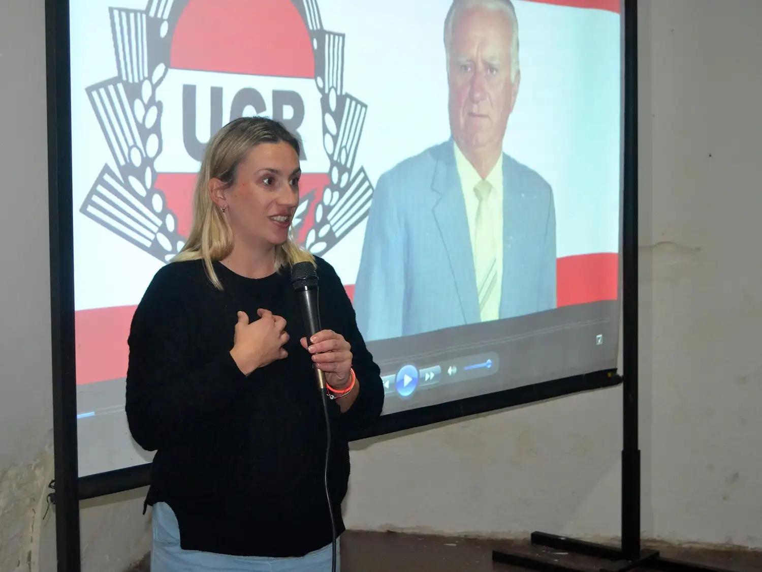 Sentido homenaje a Adolfo “Cacho” Arnaudín en la sede radical de General Galarza