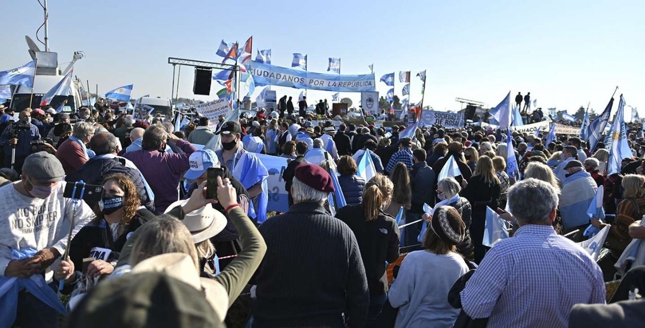 Productores y la mesa de enlace protestan en las rutas contra el Gobierno
