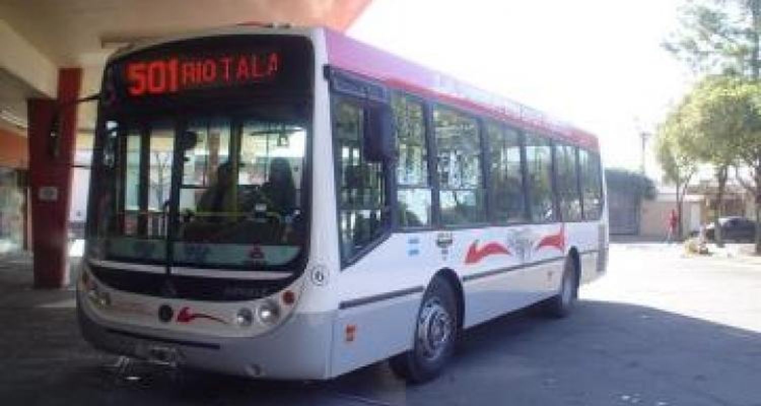 Caso S.A. entrega La Perla Buses al Municipio