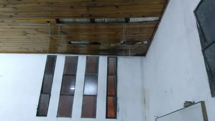 Un video muestra el deplorable estado de la Escuela Técnica 2