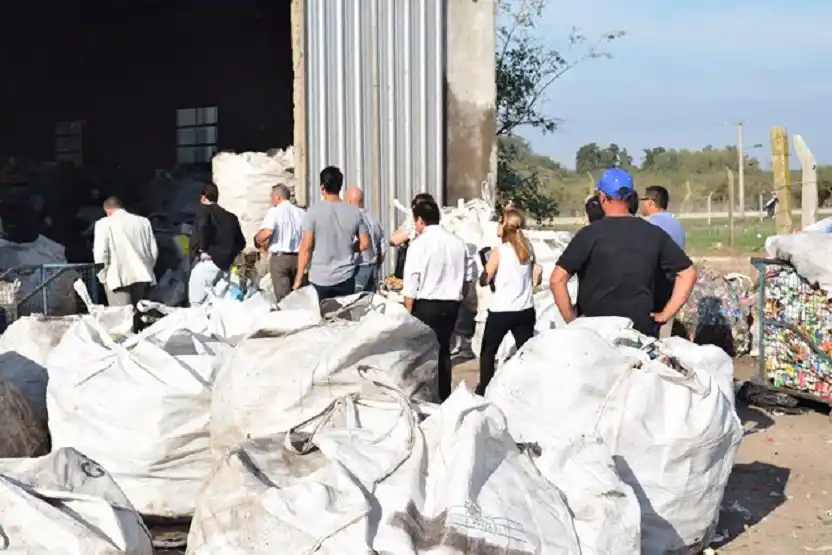 Por el tema del basural el juez visitó el lugar