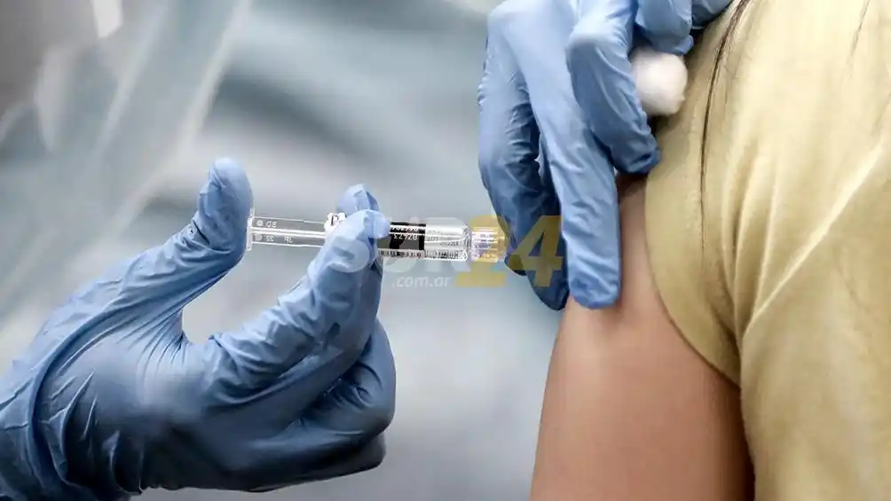 EEUU: autorizan terceras dosis de Pfizer en adolescentes