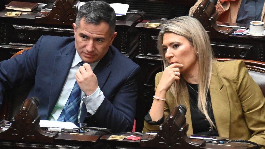 Gabriel Bornoroni, presidente del bloque de LLA en Diputados y la libertaria neuquina Nadia Márquez.