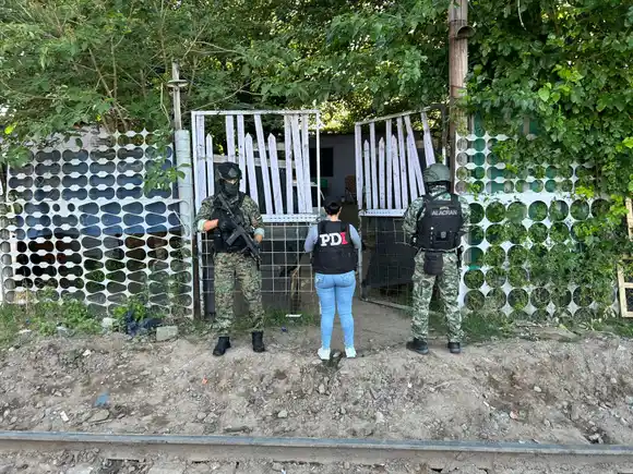 Más de 50 allanamientos con detenidos en la región por las balaceras en Rosario