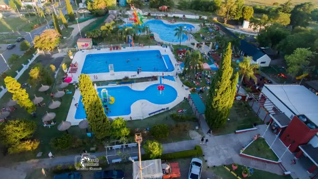 Imagen gráfica de las actuales piscinas del Polideportivo de General Galarza.