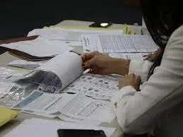 Movimiento por el Revocatorio pregunta al CNE: ¿Quién pone 4 huellas y 1 firma en menos de 10 segundos?