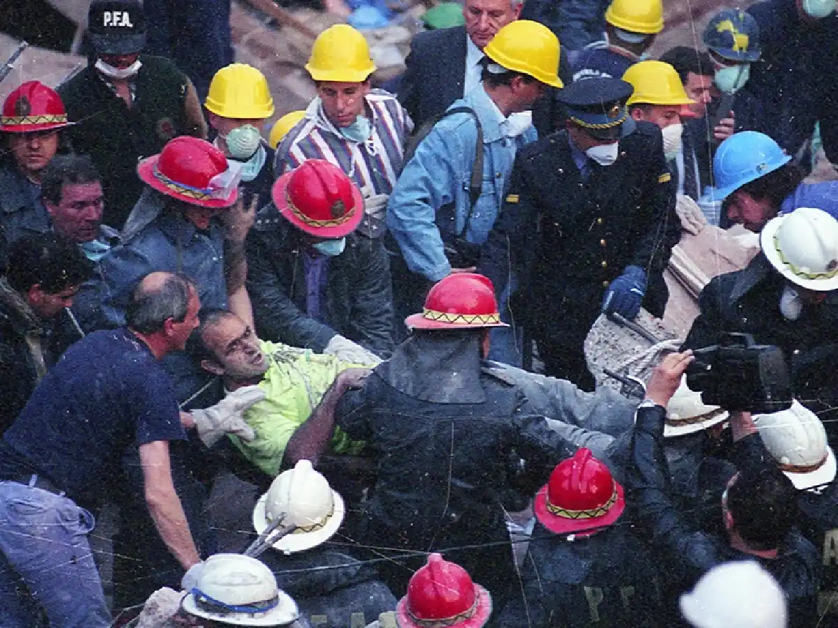 A las 9.53, hora del ataque, sonarán sirenas, campanas y timbres en todo el país