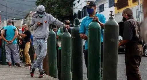 Emergencias y terapias intensivas colapsadas indican que estamos en el peor punto: Julio Castro