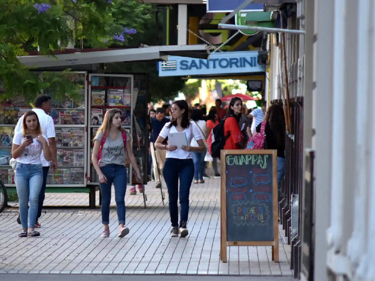 Navidad y Año Nuevo: los  comercios cerrarán a las 18.30 el 24 y el 31 