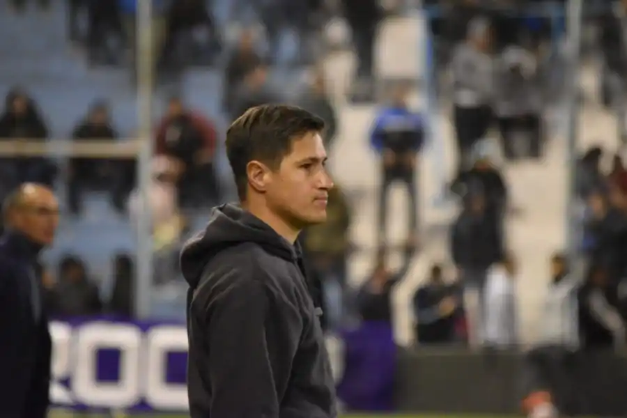 Medrán seguirá siendo el entrenador de Atlético de Rafaela