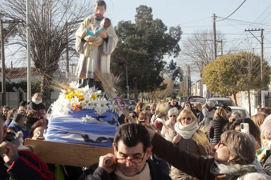 Pan y trabajo. Pedidos a San Cayetano