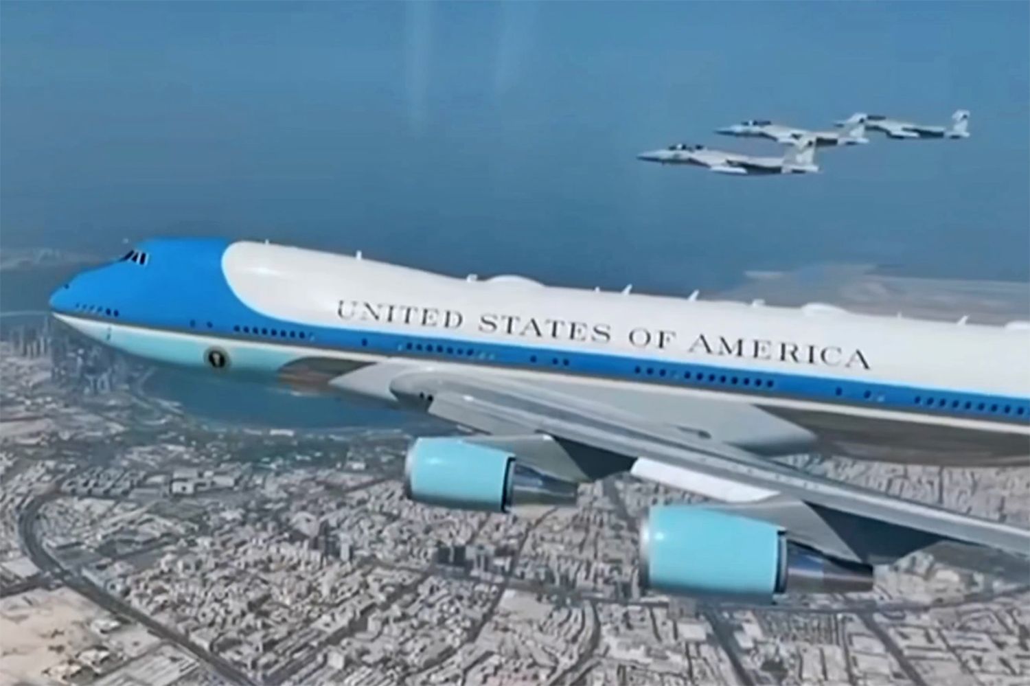 Piloto de caza qatarí graba momento en el que escolta al Air Force One con Trump a bordo