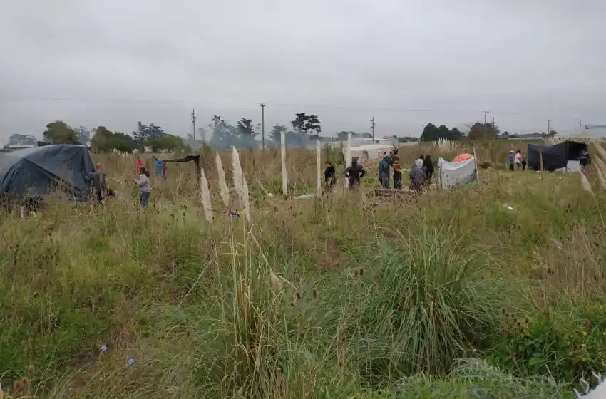 Unas 42 familias toman tierras municipales en el barrio Las Américas