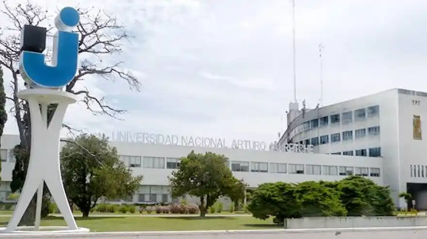 Conflicto por terreno entre Universidad Jauretche e YPF en Varela: Llegan a principio de solución