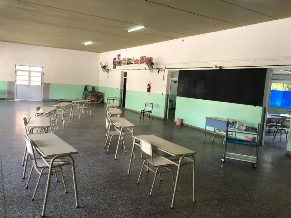 Reinician las clases presenciales para alumnos de sexto año de la Secundaria