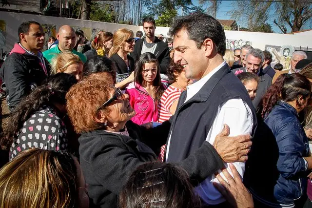 Elecciones 2013: Massa de campaña en Zárate