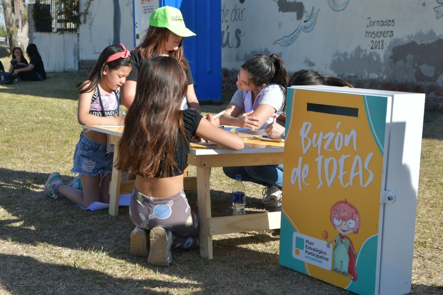 “Nuestros patios susurran para infancias”, en barrio Santa Rosa