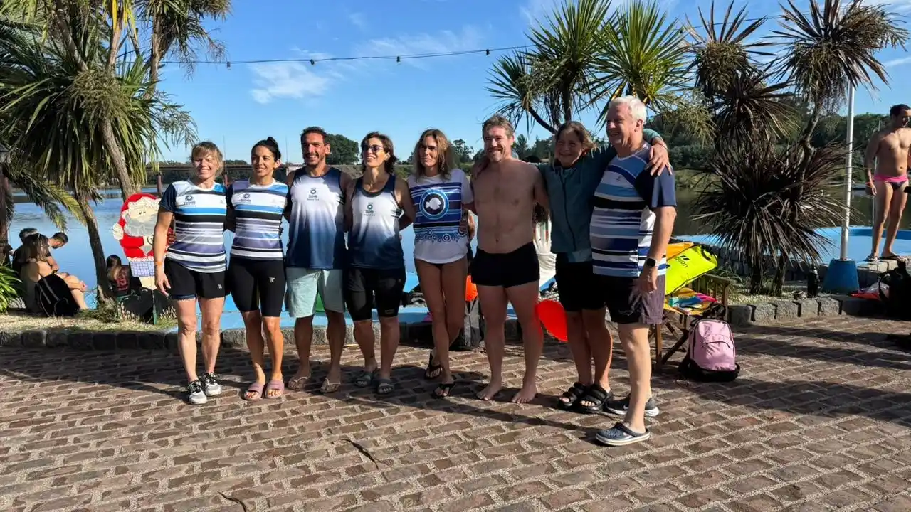 Escualo arrancó la temporada de Aguas Abiertas en Necochea