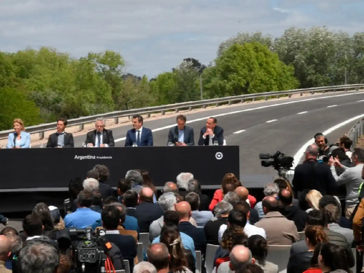 Alberto Fernández anunció un bono para los sectores más postergados