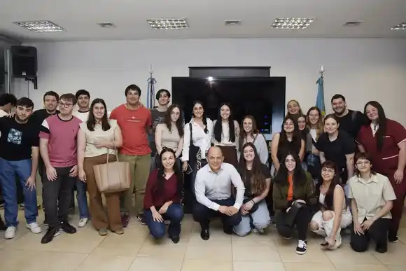 Alumnos universitarios participaron del programa “Poder estudiar” en la Cámara de Diputados bonaerense