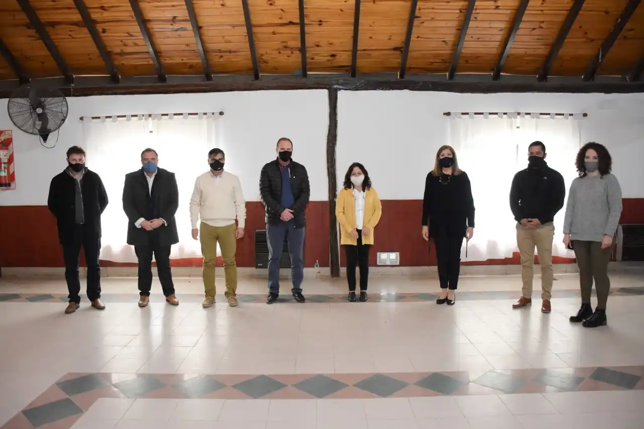 Intendentes vecinalistas respaldaron proyecto de Emergencia Solidaria