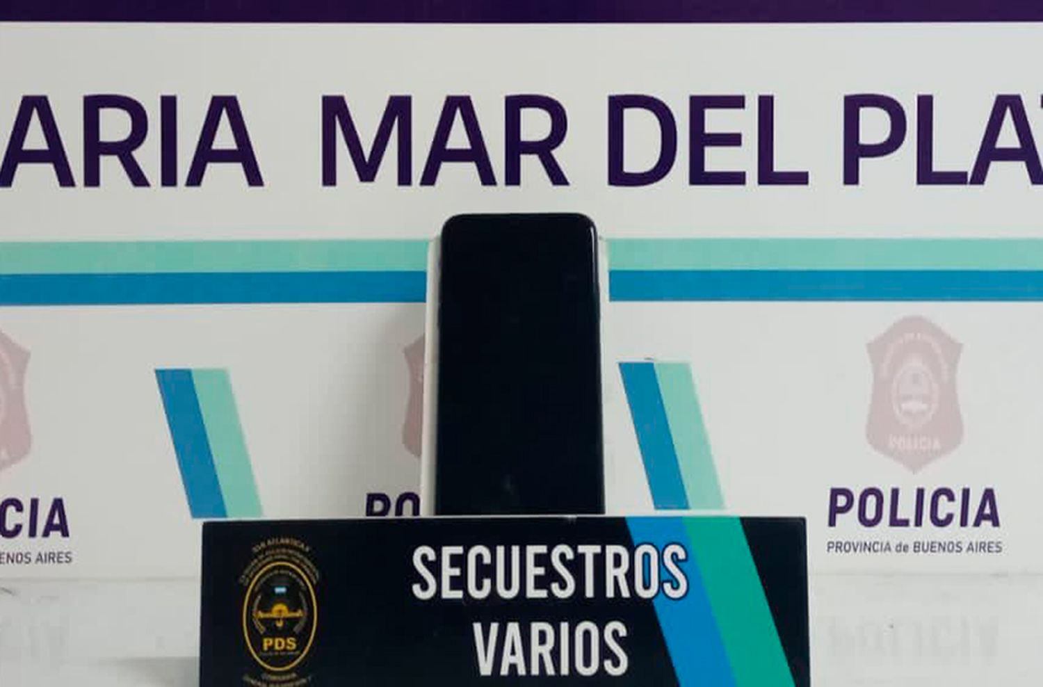 Le robaron el celular en modalidad piraña: lo vendían por redes sociales