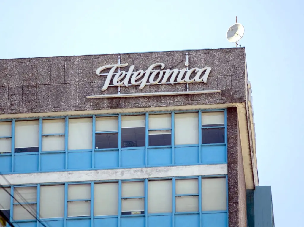 El Gobierno suspendió de forma "preventiva" la compra de Telefónica por parte de Telecom