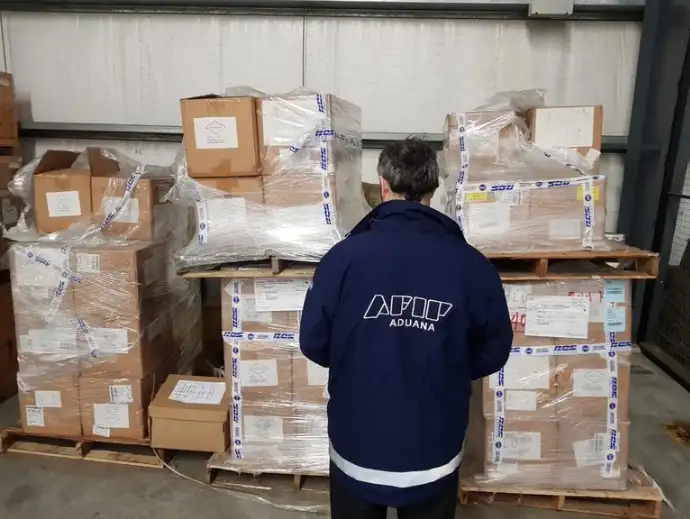La Aduana desactivó un intento de importar “basura tecnológica” y recuperó USD 1,5 millones