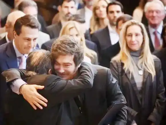 Milei no habló, pero alertó: “No me importa el daño que puedan hacerme”