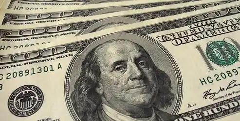 Dólar: Blue vuelve a bajar a $10,30 y oficial estable a $8,01