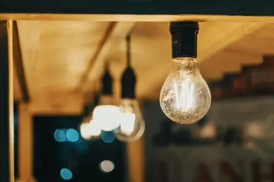 La cautelar por aumentos de luz también alcanza a las cooperativas