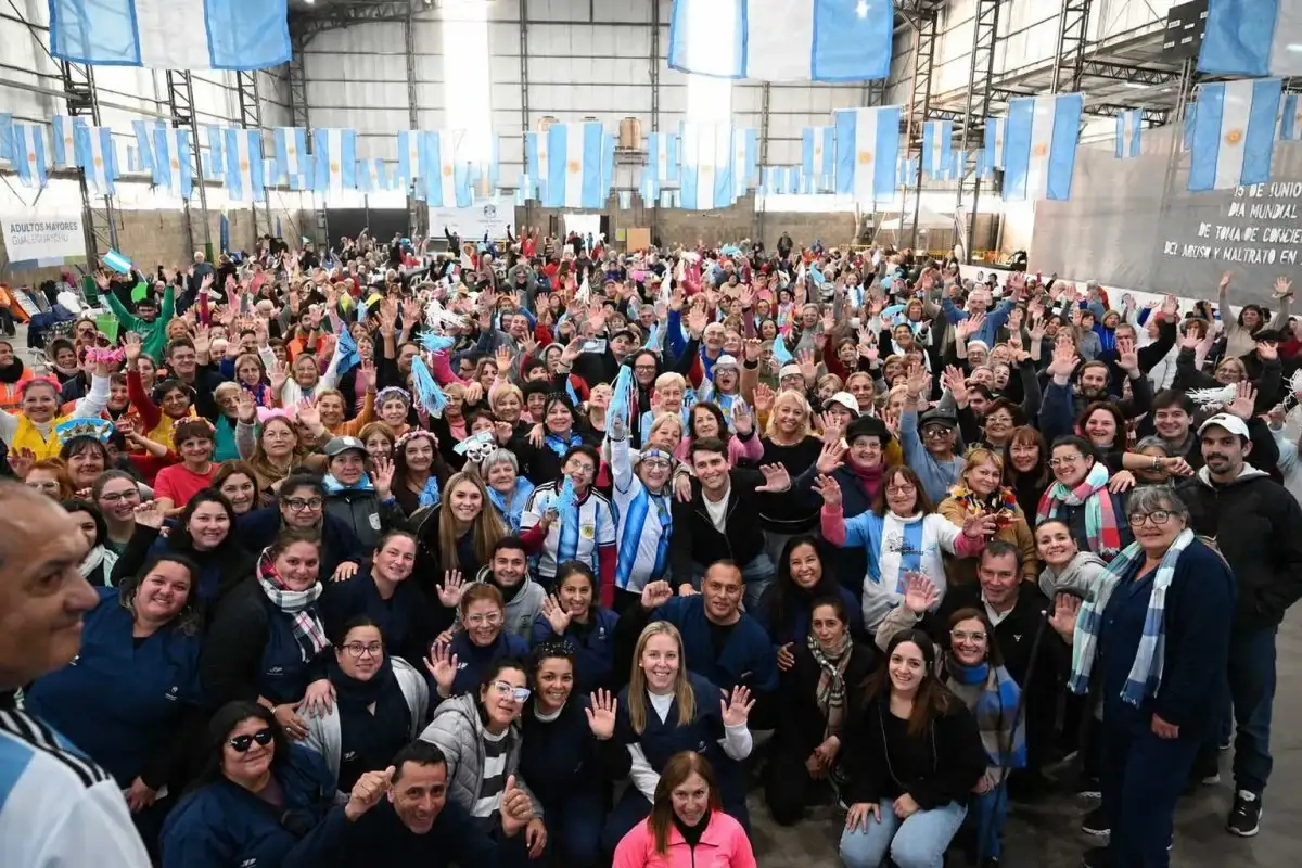 Más de 500 personas participaron de las tercera edición de "Siga el baile"