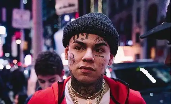 6ix9ine llama «r@t@» a Anuel por esta razón
