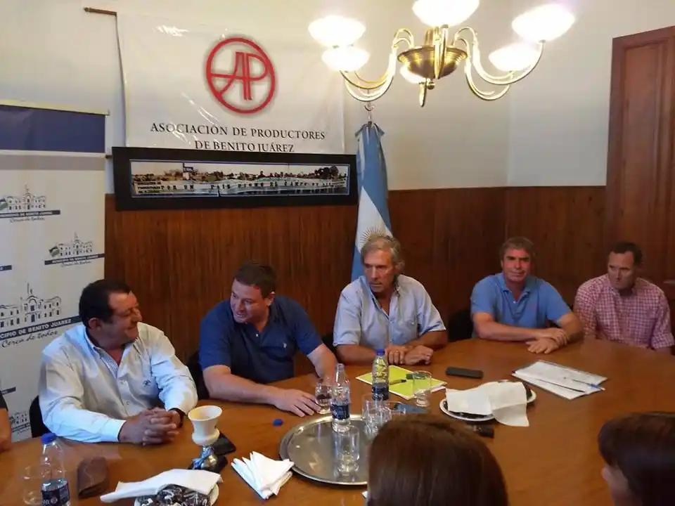 Rubricaron convenio de autogestión de guías de traslado de hacienda