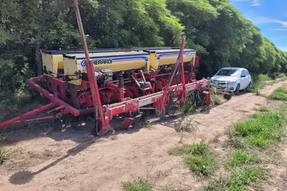 Recuperaron una sembradora vandalizada: está tasada en varios millones de pesos